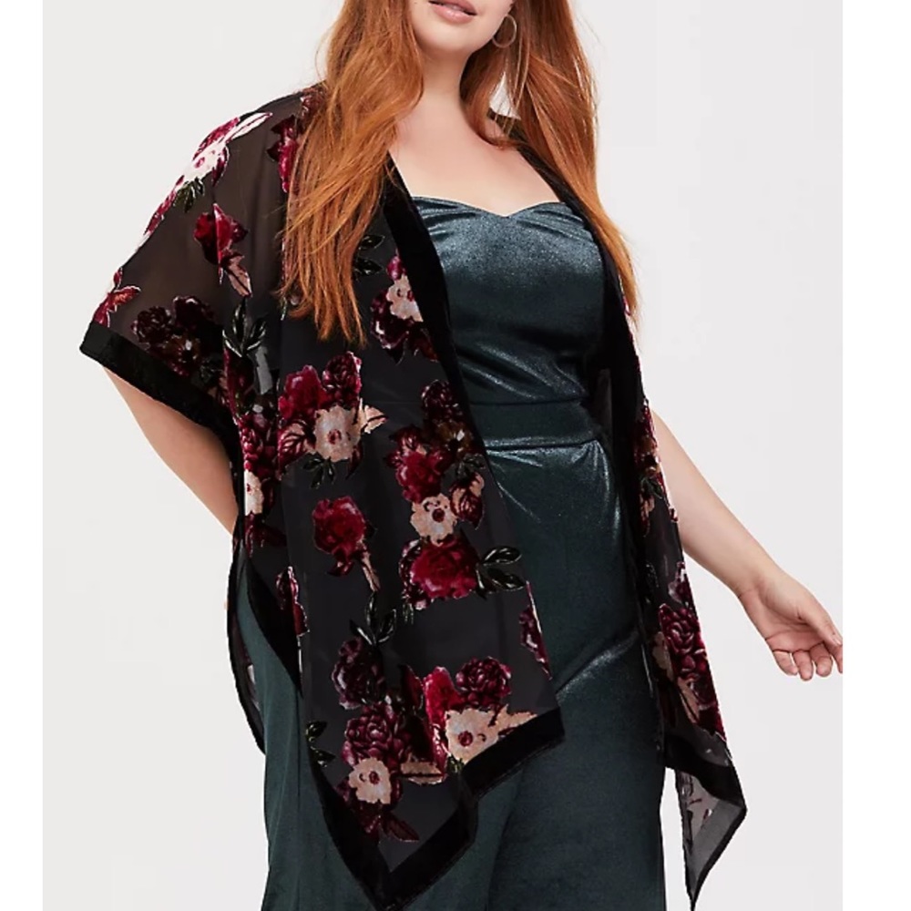 Velvet floral kimono